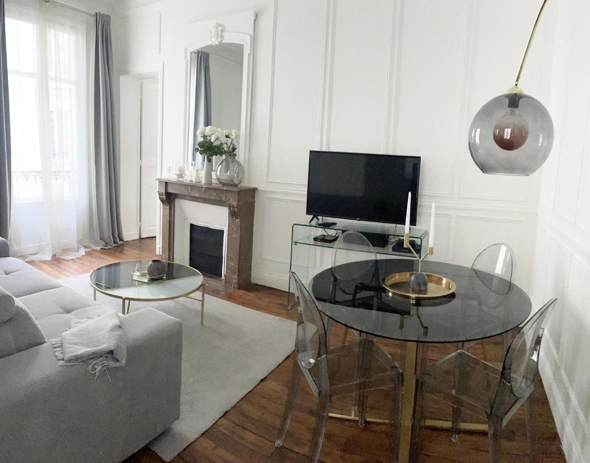 Prestige A Luxe, Calme Et Proche Tour Eiffel Et Champs-elysees Appartement Parijs