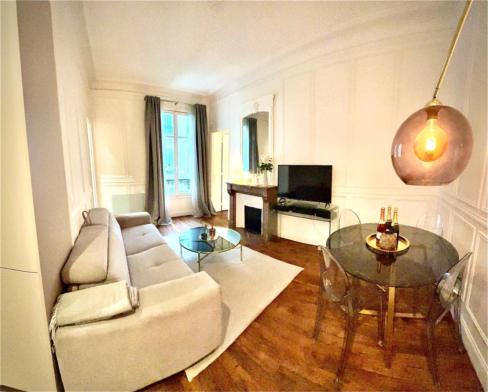 Prestige A Luxe, Calme Et Proche Tour Eiffel Et Champs-elysees Appartement *